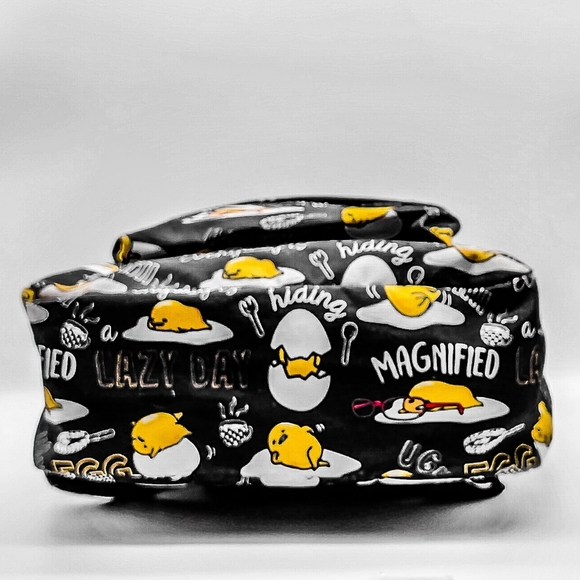 New Loungefly Limited Edition Editorial Print Gudetama Laptop Backpack - Picture 6 of 8